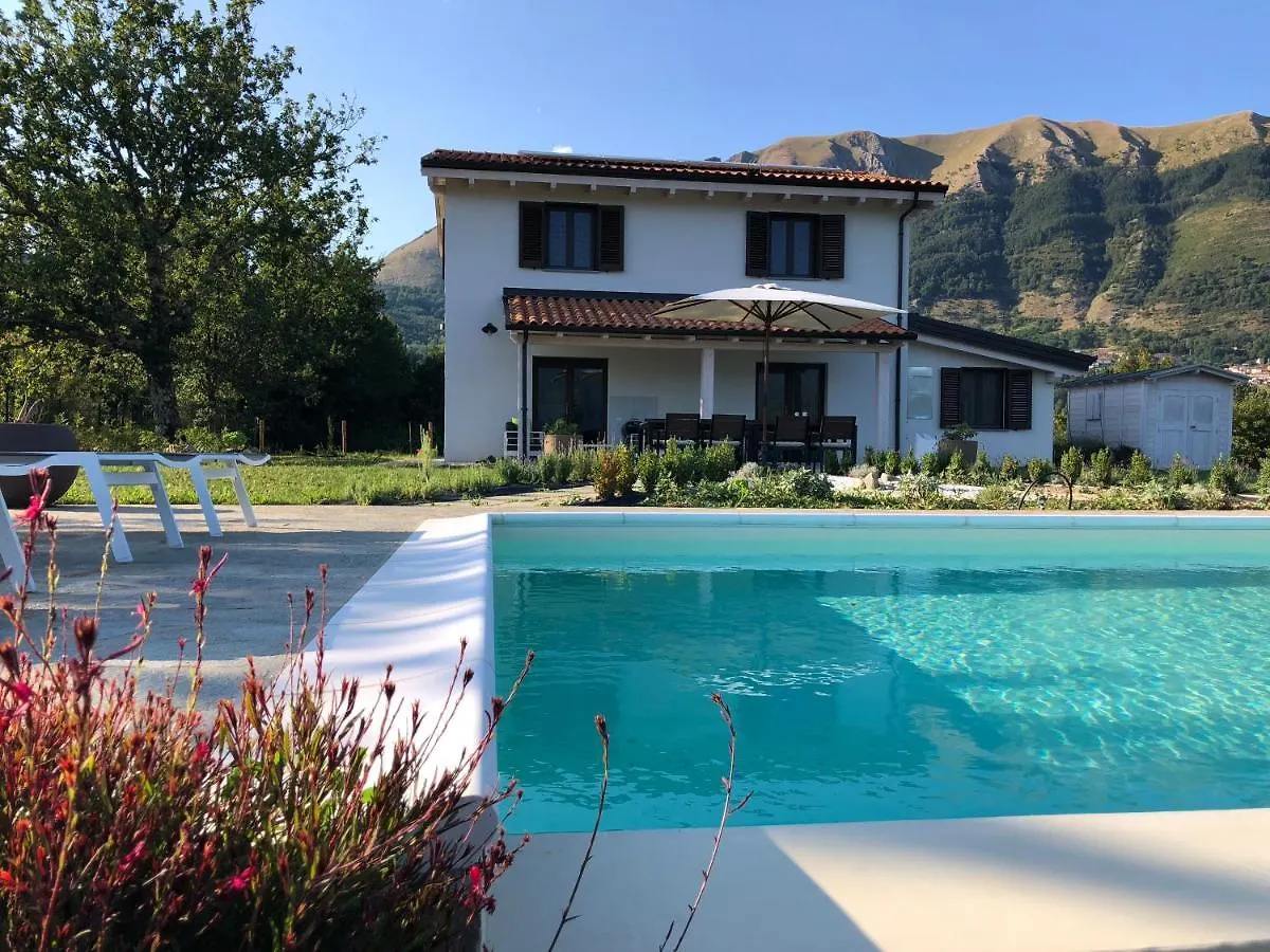 360 Views, Private Infinity Pool, Pisa, Lucca, Florence, Large Garden Casabasciana