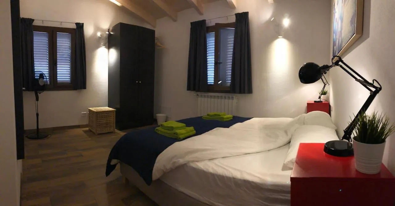 Villa 360 Views, Private Infinity Pool, Pisa, Lucca, Florence, Large Garden Casabasciana Italy