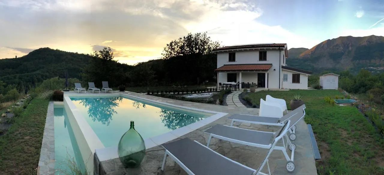360 Views, Private Infinity Pool, Pisa, Lucca, Florence, Large Garden Casabasciana