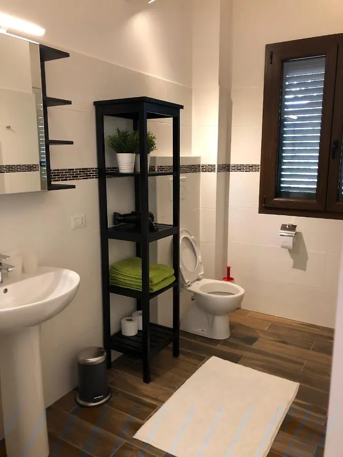 Villa 360 Views, Private Infinity Pool, Pisa, Lucca, Florence, Large Garden Casabasciana Italy