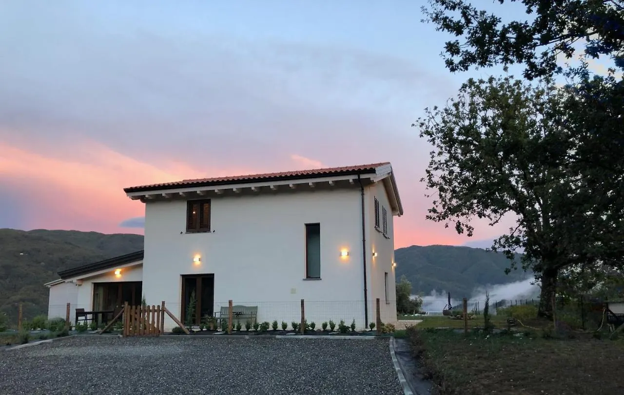 360 Views, Private Infinity Pool, Pisa, Lucca, Florence, Large Garden Casabasciana 0*,  Italy